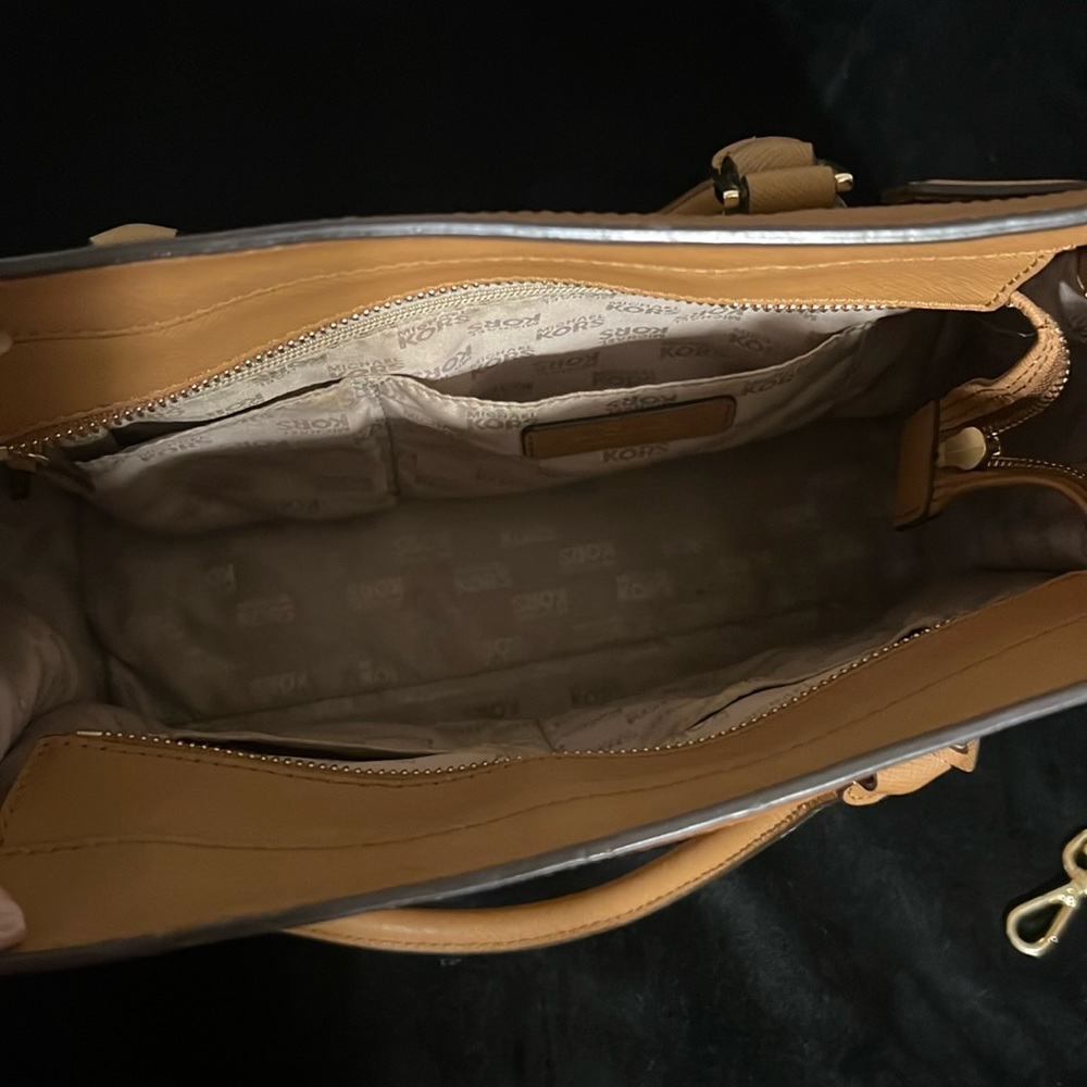 Michael Kors Dillon Tote Satchel Bag Camel Brown - Picture 4 of 6